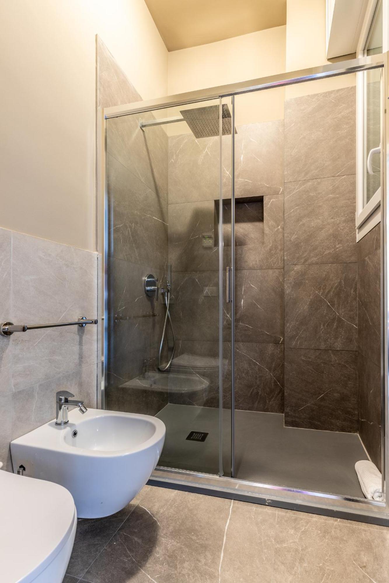 Stayeasy Quadronno33 - 3 Bedrooms, 2 Baths - Duomo Walking Distance Milano Ngoại thất bức ảnh
